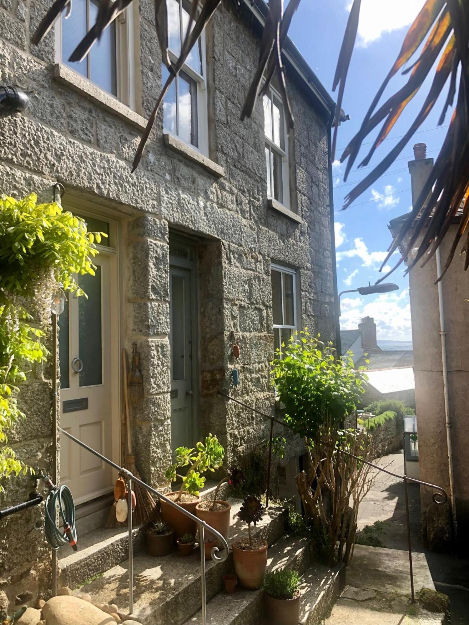 Janies Cottage~ Mousehole~Eclectic Interiors & Vintage Charm Kültér fotó